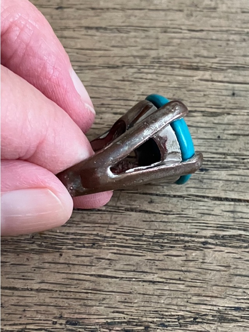 Turquoise Round Statement Ring. - Picture 5 of 7